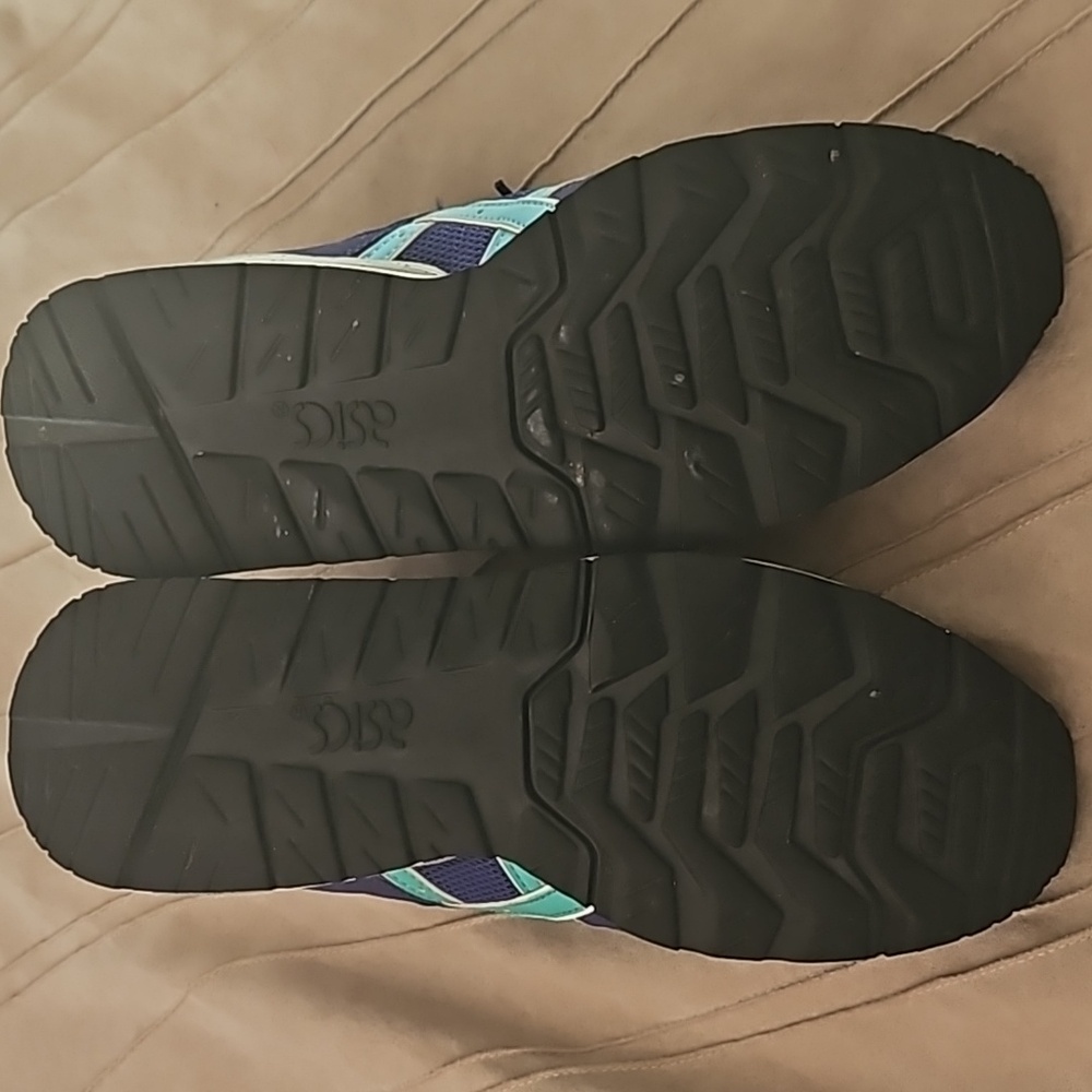 ASICS GEL - Picture 5 of 6